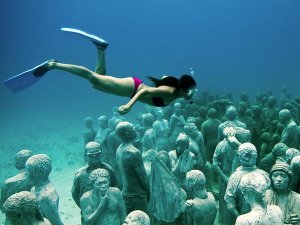 Underwater museum in Mexico